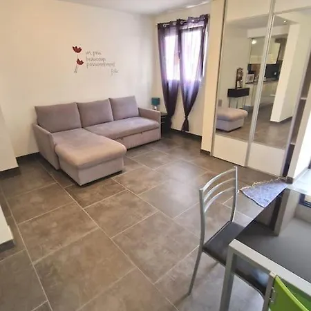 Cocoon Of Secure Parking Included Apartment Troyes